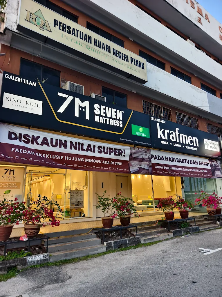 Seven Mattress x Krafmen J/Kampar storefront
